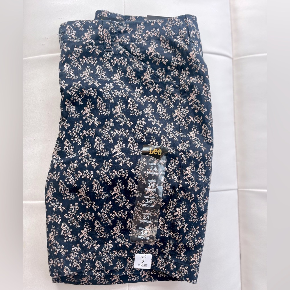 Lee Floral 9” shorts